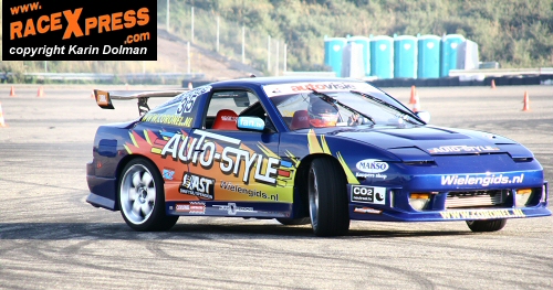 Tim Coronel opvallende verschijning tijdens Autovisie Driftchallenge